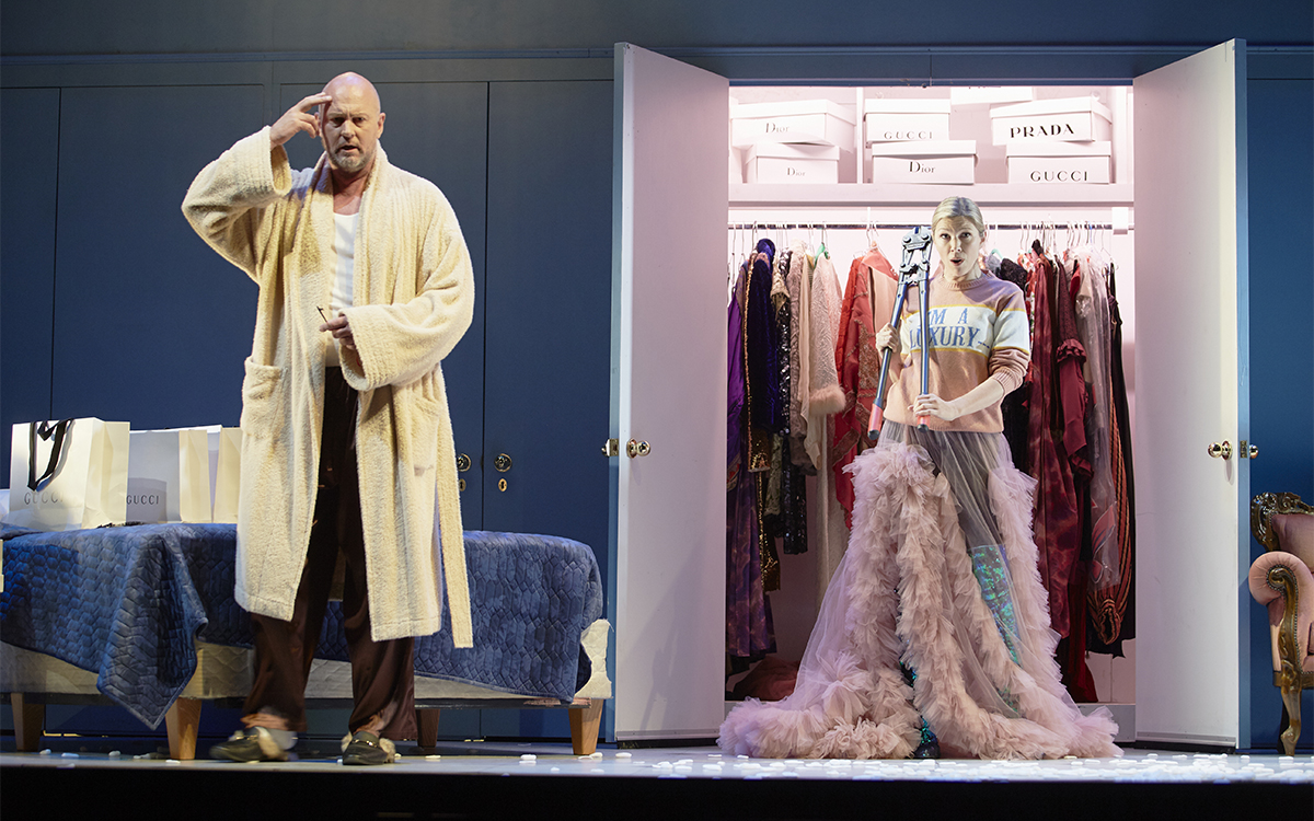 Teddy Tahu Rhodes as Count and Prudence Sanders as Susanna in The Marriage of Figaro (photograph by James Rogers)